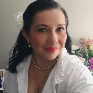 Meet your Posher, Pilar